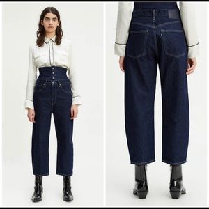 Levi's • Cinch Barrel Trousers Jeans